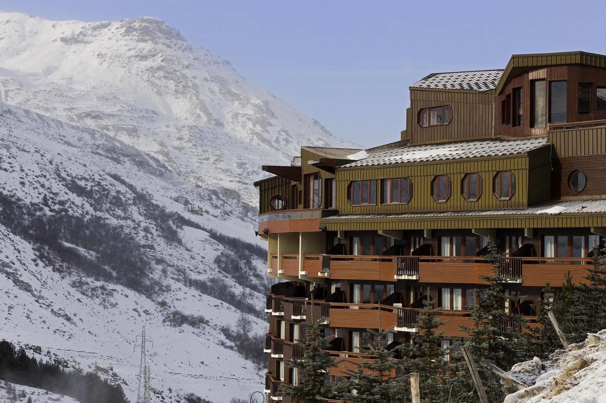 Hotel Les Bruyeres Les Menuires Exterior foto